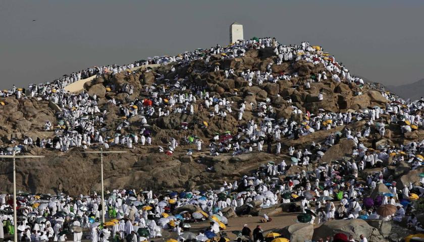  بەوێنە؛ ئەمڕۆ زیاتر لە دوو ملیۆن حاجی لەسەر کێوی عەرەفەن