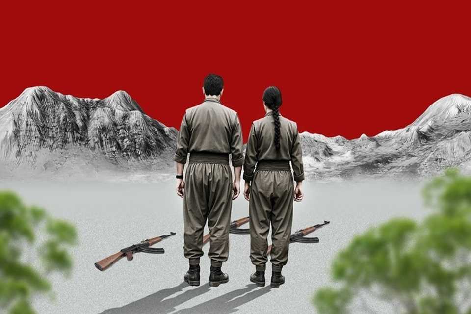 چەکدارانی پەکەکە لە ئەشکەوتی جاسەنە چەکەکانیان دادەنێن