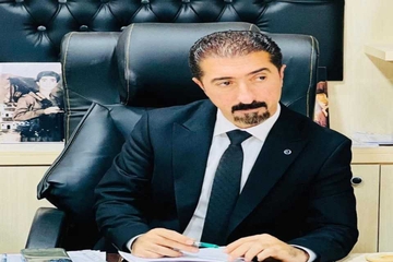 خەڵکانێک دروست بوون دەست دەبەن بۆ قوتی کرێکاران