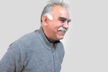 ئۆجەلان: هیواخوازم کاری ئەو کۆمیسیۆنەی کە لە کارنامەی پەرلەمانی تورکیادایە،خزمەت بە ئاشتی و دیموکراسی بکات